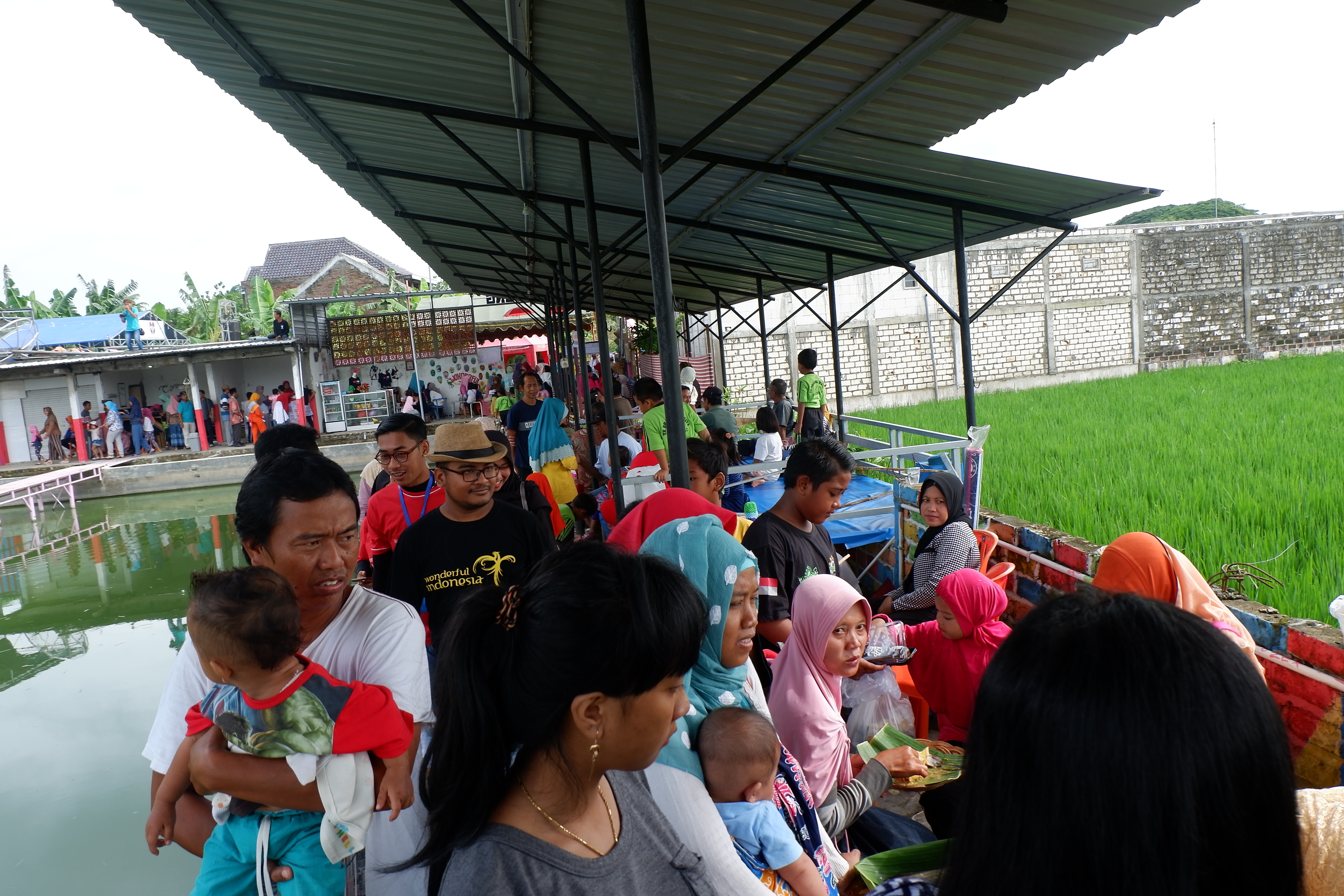 Warga Antusias Menyambut Soft Opening “Sare Ngat”