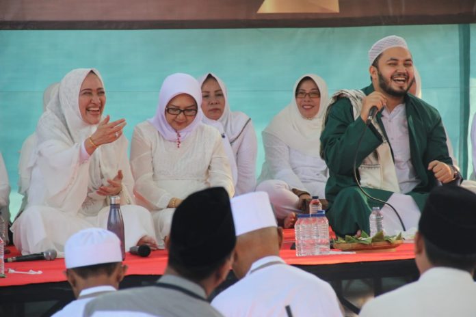Lantunan Sholawat Menggema di Alun – Alun Bojonegoro