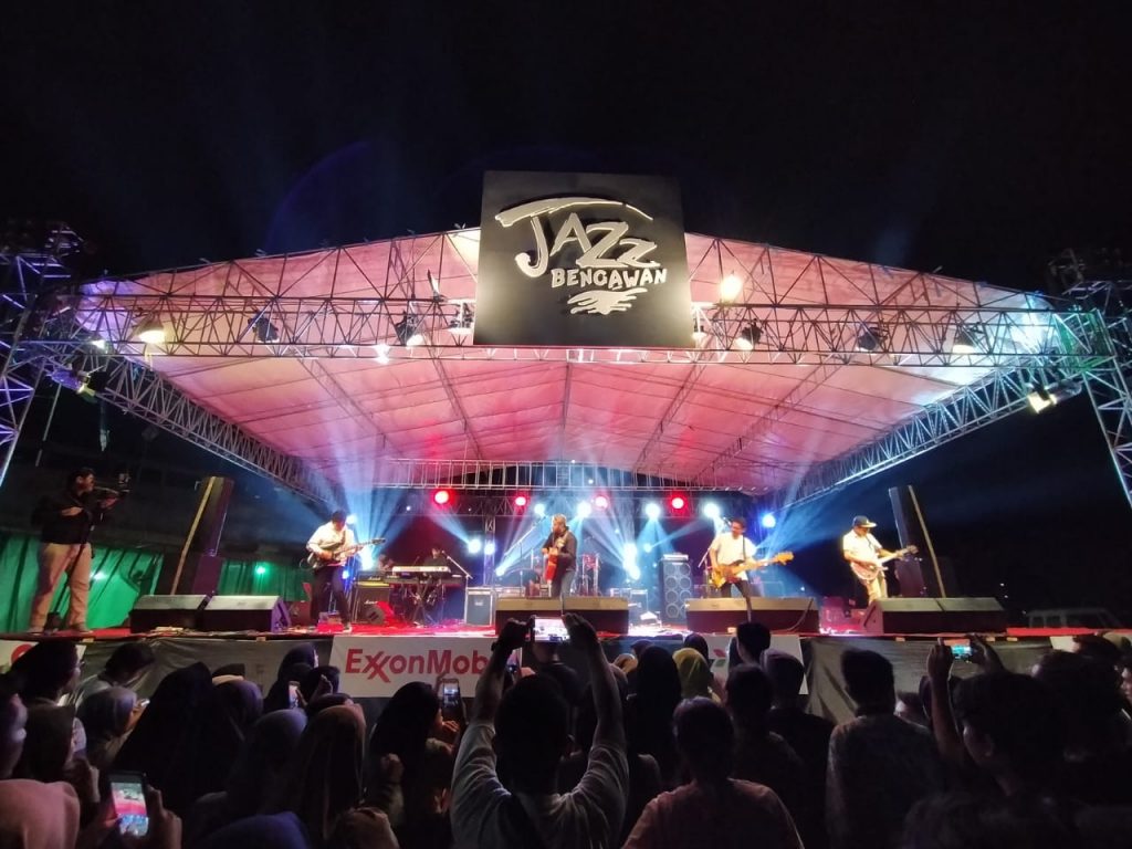 Pemuda Ledok Bojonegoro Hadirkan Musisi Jazz di Bantaran Bengawan Solo
