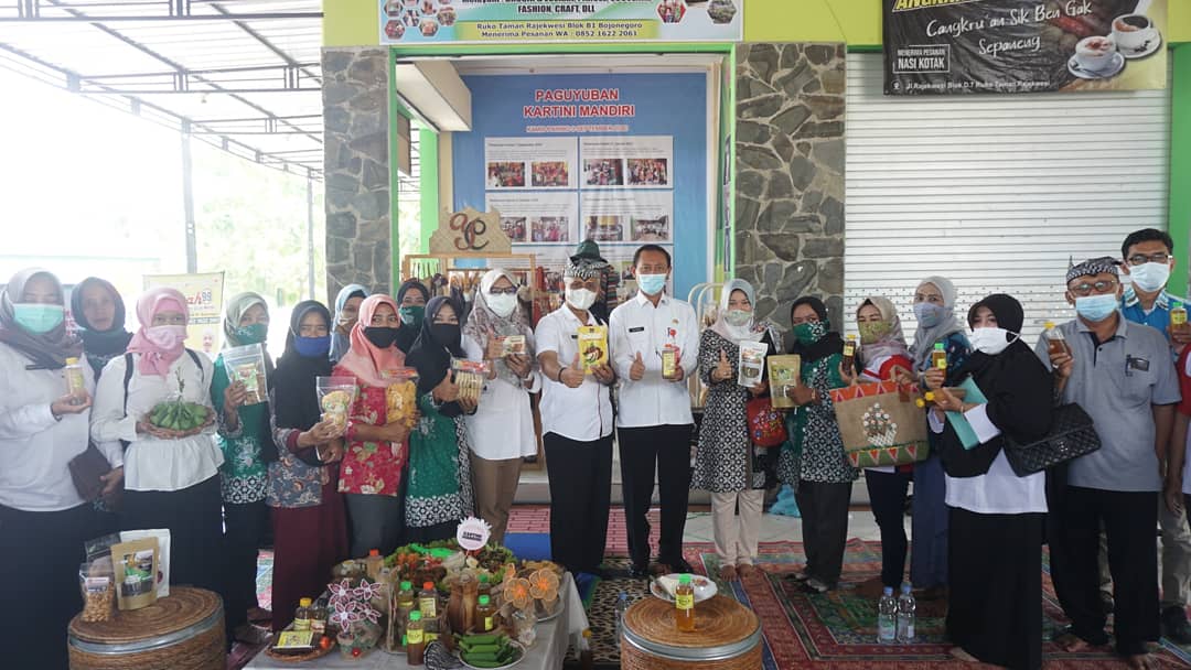 Peresmian Kios "REZEKI" Pusat Oleh-oleh produk unggulan Bojonegoro